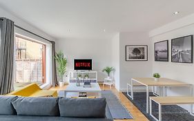 Superb Apartment, Excellent Location, Oxford Street, Wifi